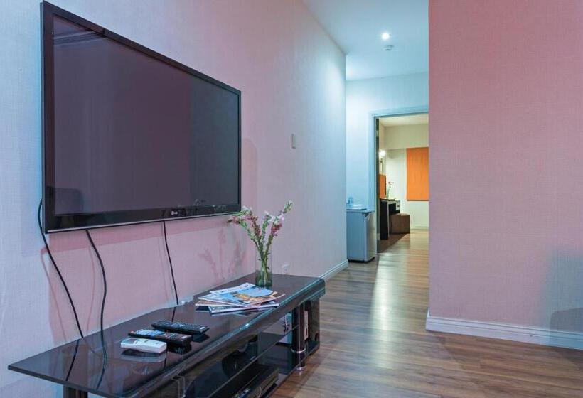 جناح إدارى سرير كينج, Court Meridian Hotel & Suites