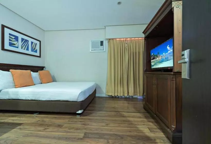 اتاق سوپریور, Court Meridian Hotel & Suites