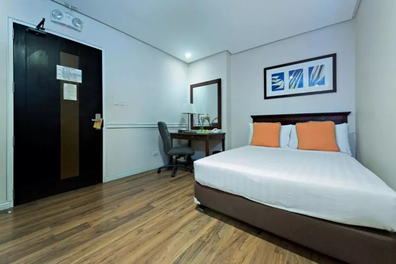 اتاق سوپریور, Court Meridian Hotel & Suites