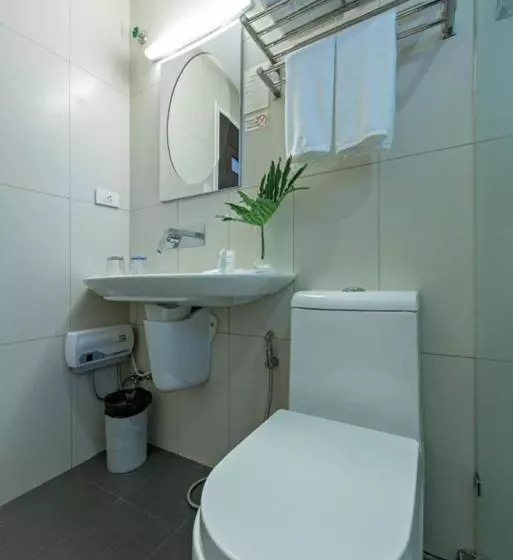 اتاق سوپریور, Court Meridian Hotel & Suites