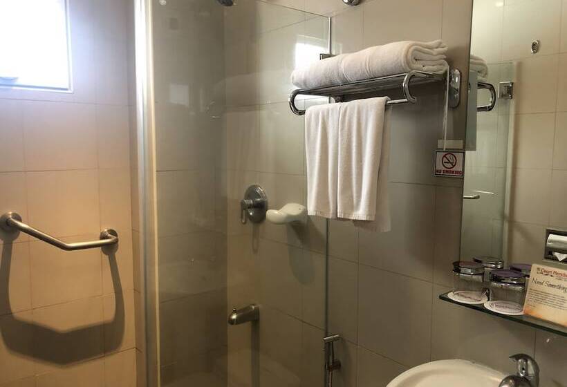 수피리어 룸, Court Meridian Hotel & Suites