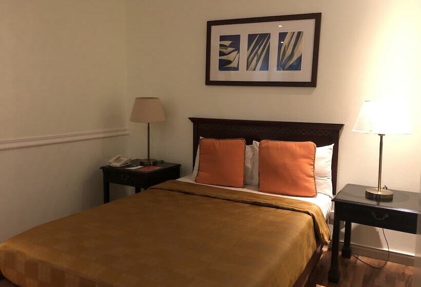 غرفة سوبيريور, Court Meridian Hotel & Suites