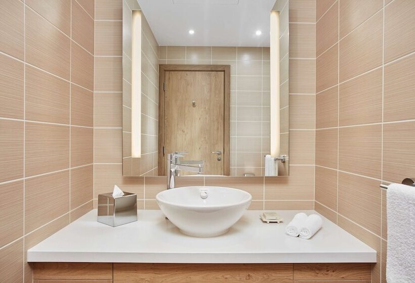 Suite Rodzinny 2 Sypialnie, Hilton Garden Inn Dubai, Mall Avenue