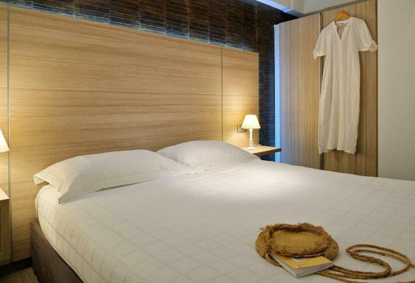 标准间带露台, Hôtel L Escale Coté Port