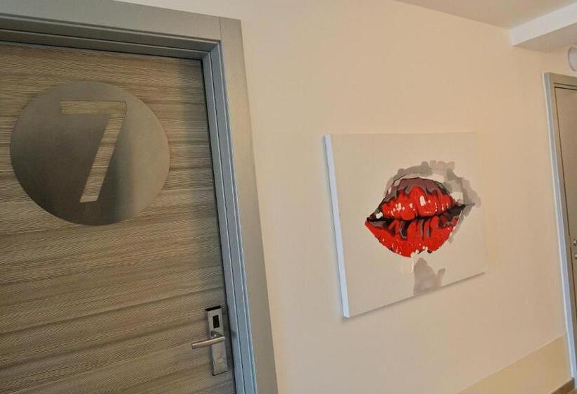 带露台的高档房间, Hôtel L Escale Coté Port