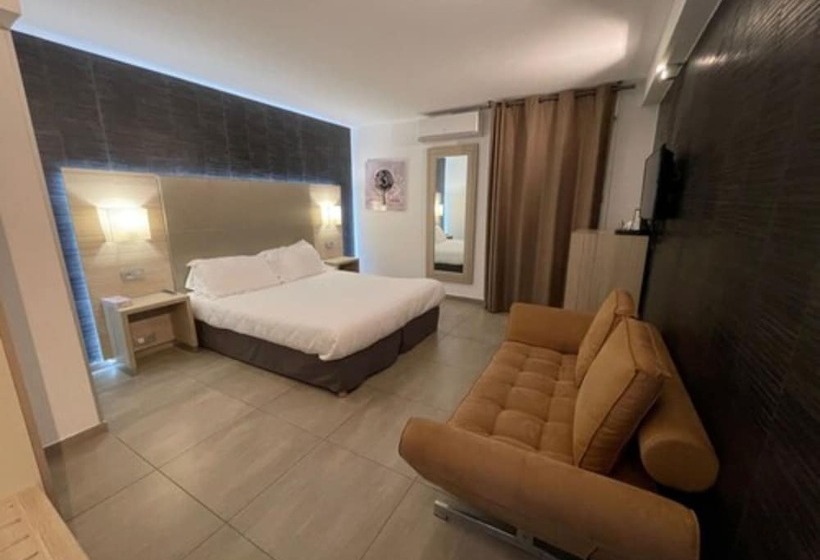 带露台的高档房间, Hôtel L Escale Coté Port