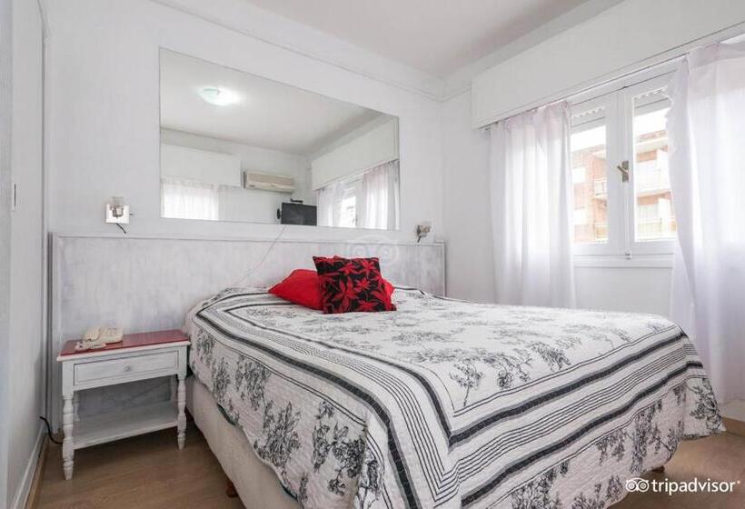 高级大房间, Playa Brava