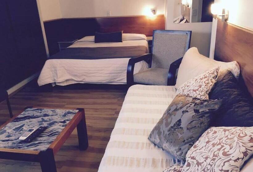 四人标准间, Playa Brava