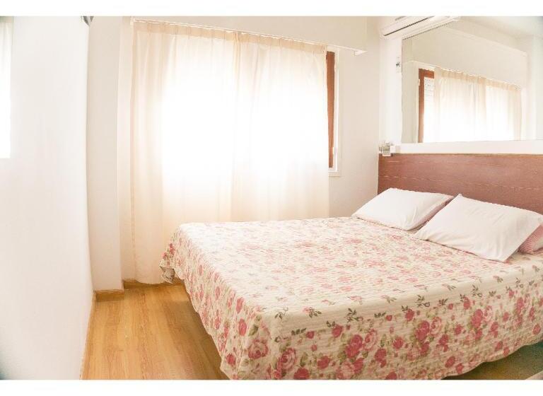 单人经济间, Playa Brava