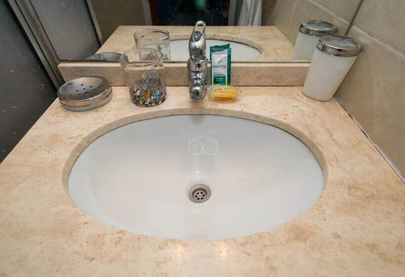 标准间, Playa Brava