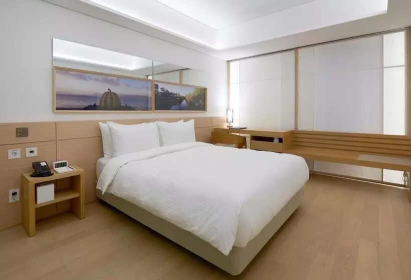 デラックスルーム, Sotetsu Hotels The Splaisir Seoul Myeongdong