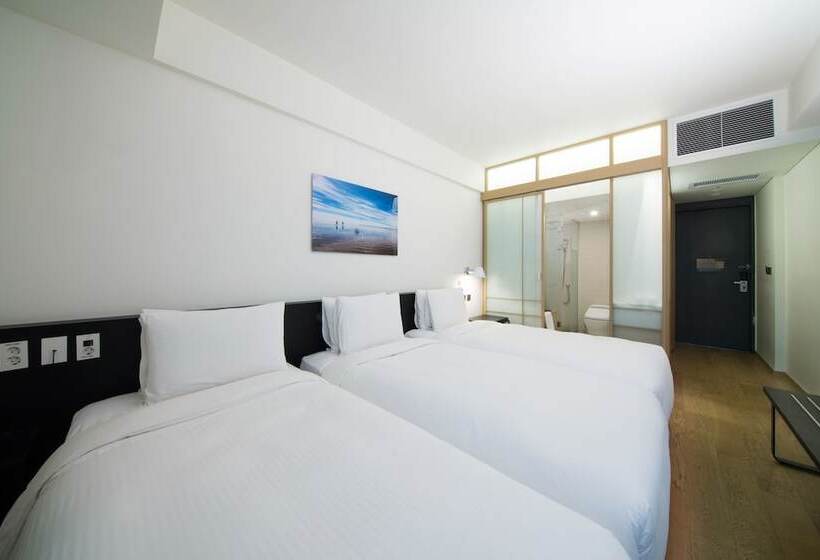 Quarto Triplo Deluxe, Sotetsu Hotels The Splaisir Seoul Myeongdong