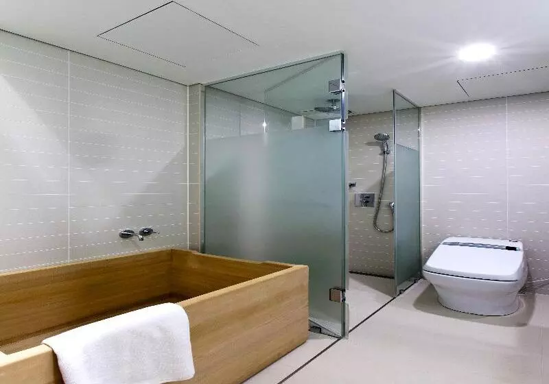 デラックストリプルルーム, Sotetsu Hotels The Splaisir Seoul Myeongdong