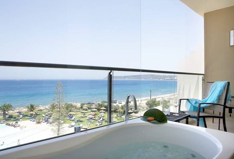 Номер Deluxe Вид на Море, The Ixian Grand & All Suites  Adults Only