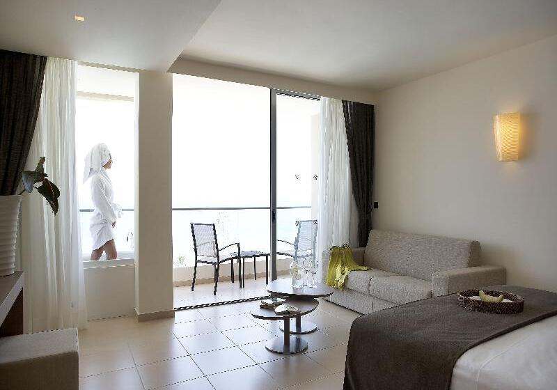 Номер Deluxe Вид на Сад, The Ixian Grand & All Suites  Adults Only