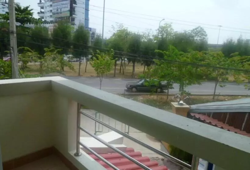 اتاق اکونومی, Vanlisut Hotel Ngamwongwan
