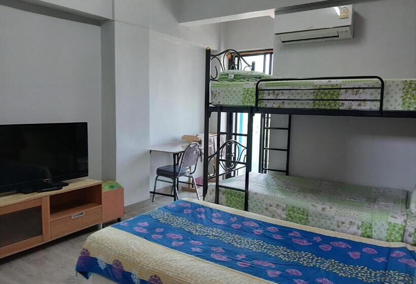 غرفة كلاسيكية رباعية, Vanlisut Hotel Ngamwongwan