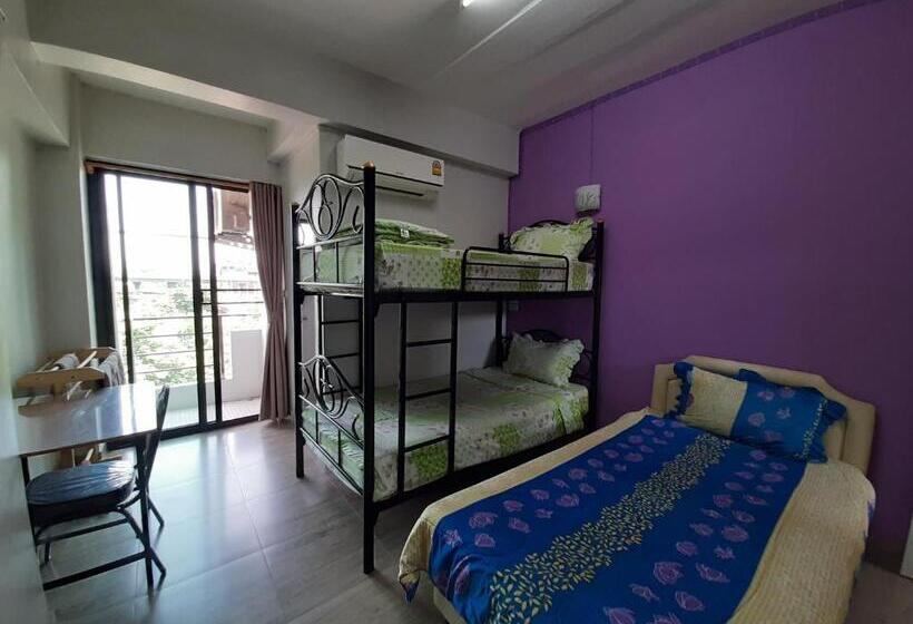 غرفة كلاسيكية رباعية, Vanlisut Hotel Ngamwongwan