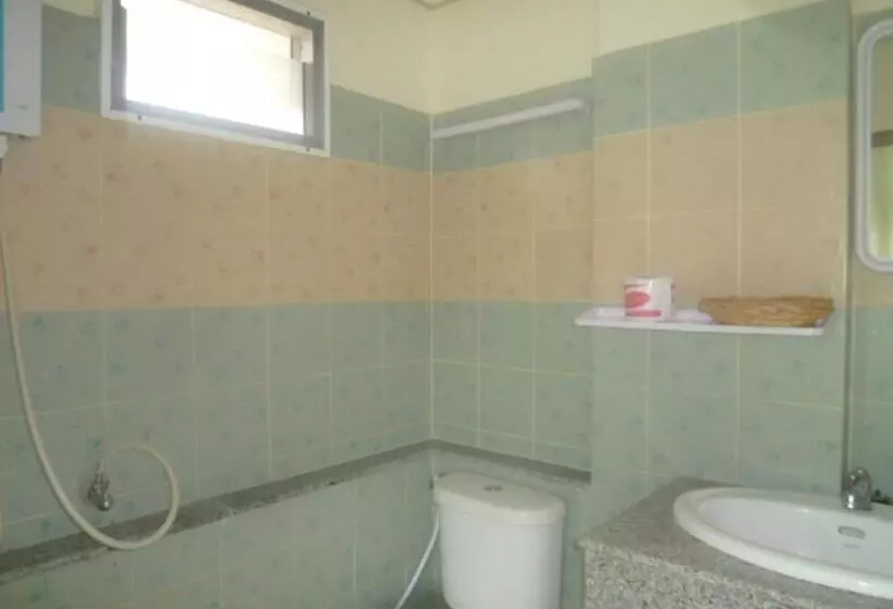 اتاق اکونومی یک تخته, Vanlisut Hotel Ngamwongwan