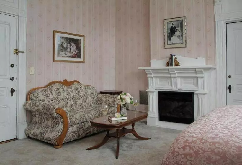 スーペリアールーム, Victorian Inn