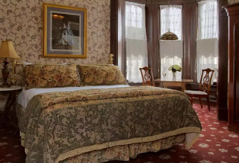 キングサイズベッドのスーペリアルーム, Victorian Inn