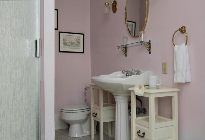 סוויטת 2 חדרי שינה, Victorian Inn