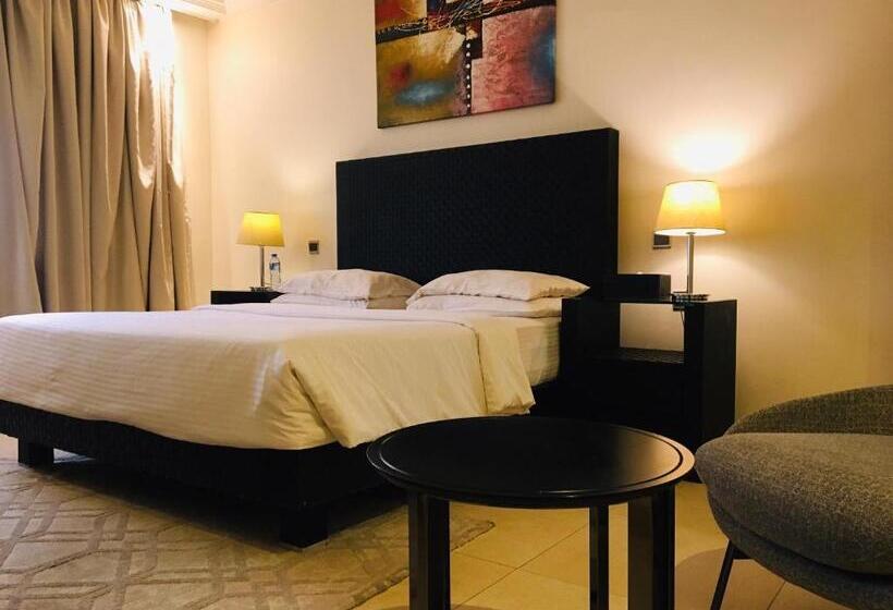 اتاق سوپریور با تخت بزرگ, Summerset Continental Hotel Maitama By T E L E Hospitality