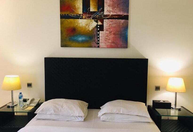 اتاق سوپریور با تخت بزرگ, Summerset Continental Hotel Maitama By T E L E Hospitality