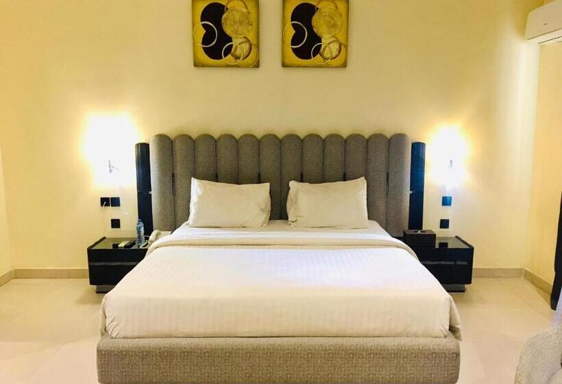 سوییت, Summerset Continental Hotel Maitama By T E L E Hospitality