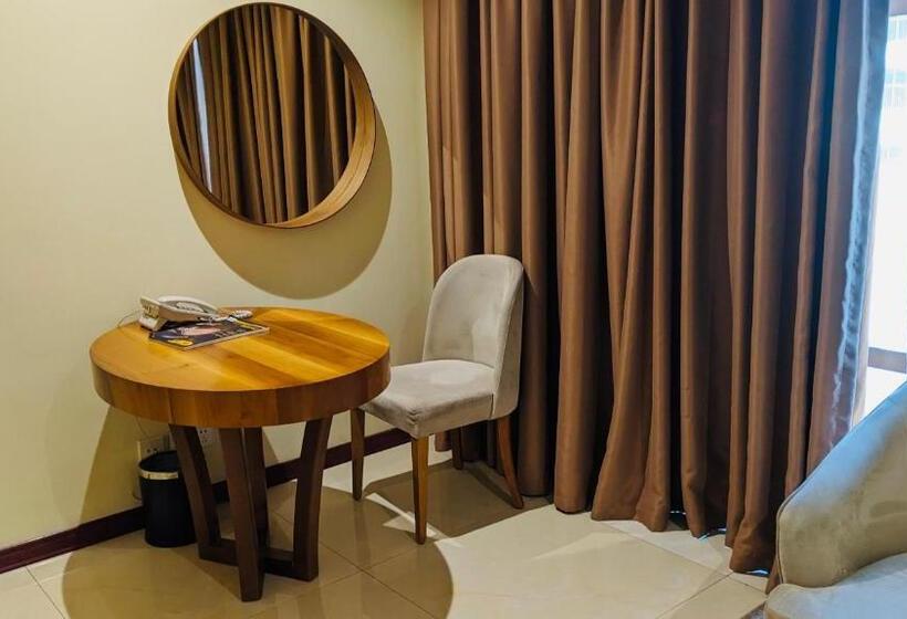 سوییت, Summerset Continental Hotel Maitama By T E L E Hospitality