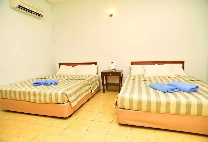 سوییت خانوادگی, Vikri Beach Resort