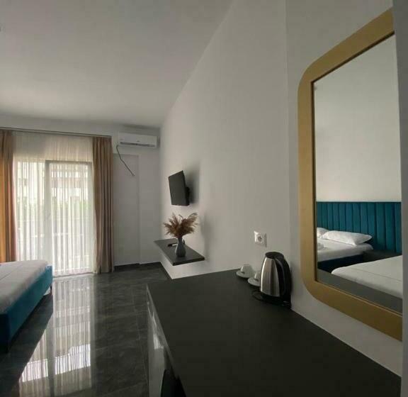 חדר דלוקס לשלושה, Leodori 3 Suites