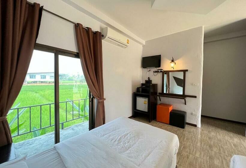 غرفة قياسية مزوَّدة بشُرفة, The Green Season Resort