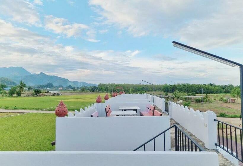Номер Стандарт с Балконом, The Green Season Resort