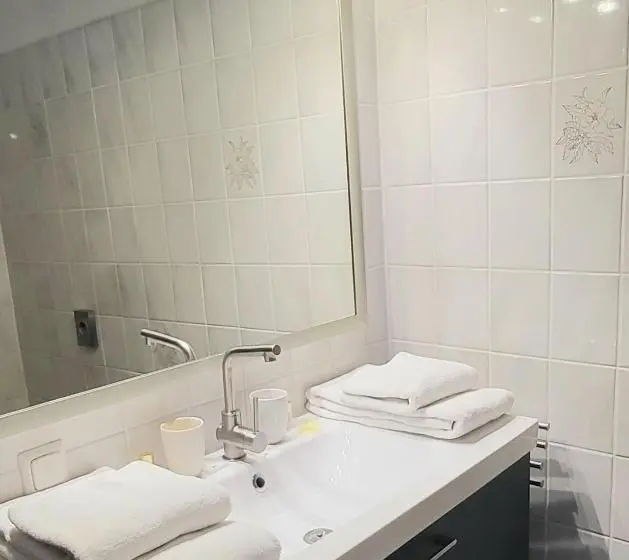 Chambre Standard, Alte Post