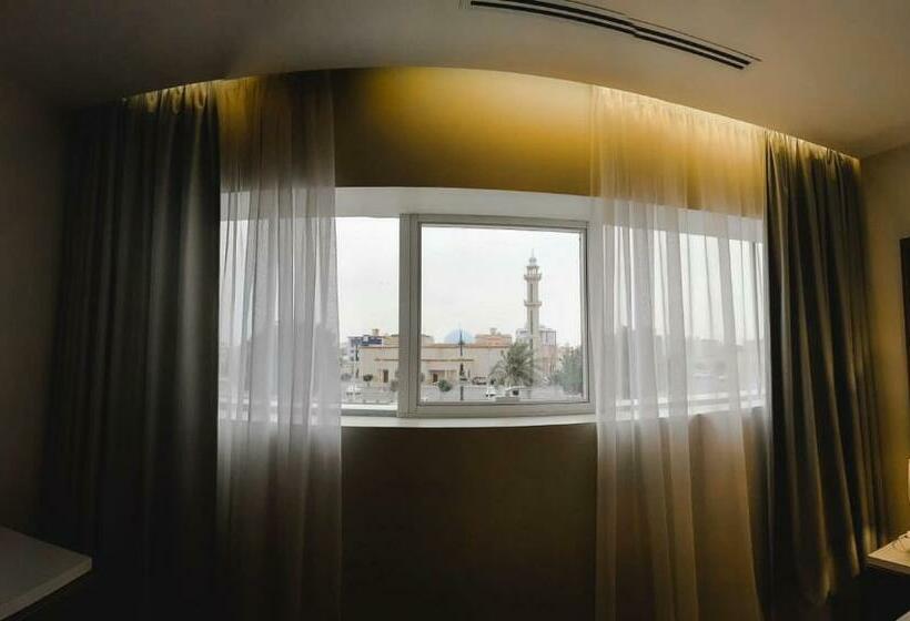 Номер Economy, Different