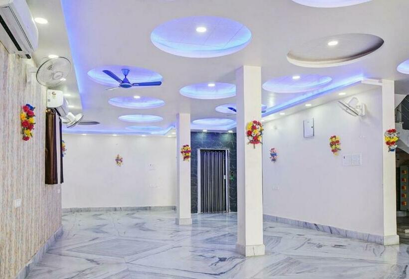 Трехместный Номер Классика, Oyo Flagship 81158  Rukmini Inn Banquets