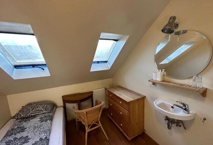 اتاق استاندارد یک نفره, Taergesen Guesthouse