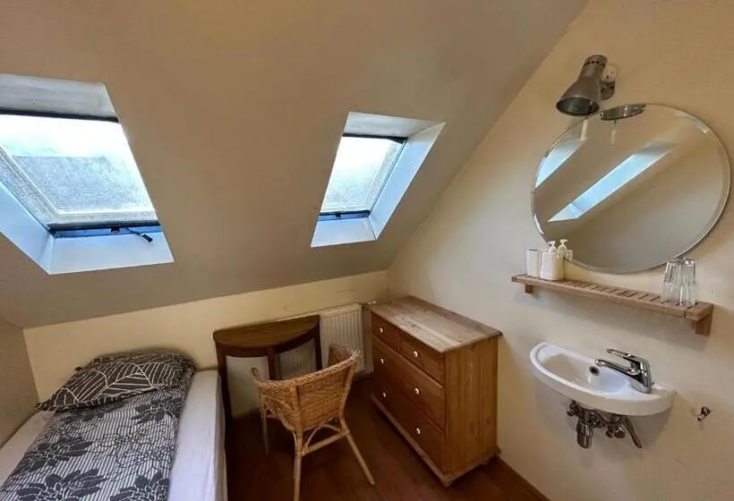 اتاق استاندارد یک نفره, Taergesen Guesthouse