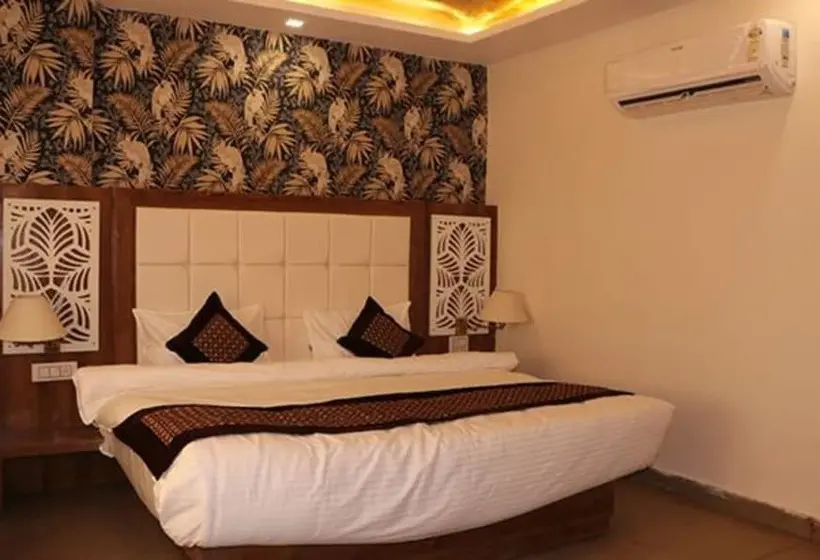 デラックスルーム, Treebo Haveli Resort Roots, Bhupatwala Haridwar