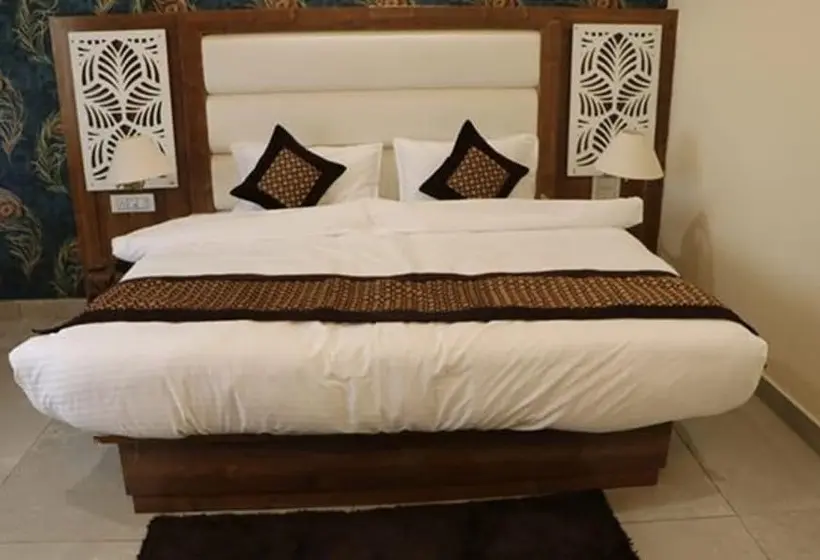 デラックスルーム, Treebo Haveli Resort Roots, Bhupatwala Haridwar