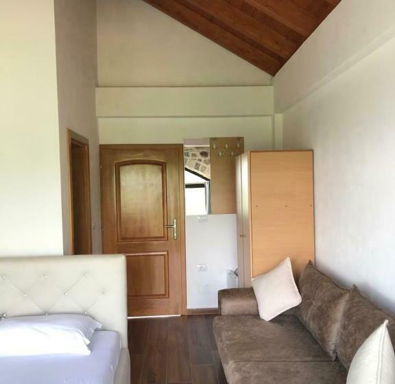 חדר סטנדרט, Bujtina Vrenezi