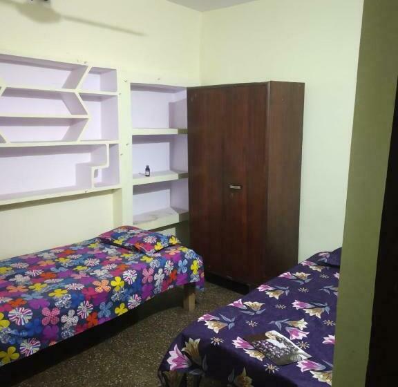 标准间, Pratima Boys Pg