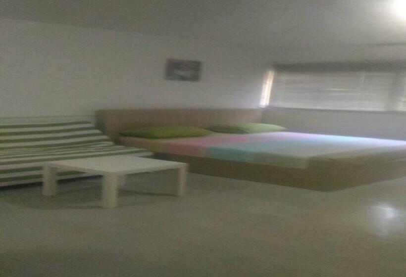 Номер Стандарт Трехместный, Room In Condo T8impact Challenger Mueang Thon Thani Free Wifi