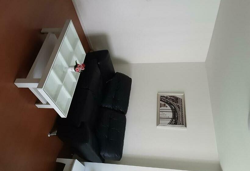 Номер Стандарт Трехместный, Room In Condo T8impact Challenger Mueang Thon Thani Free Wifi