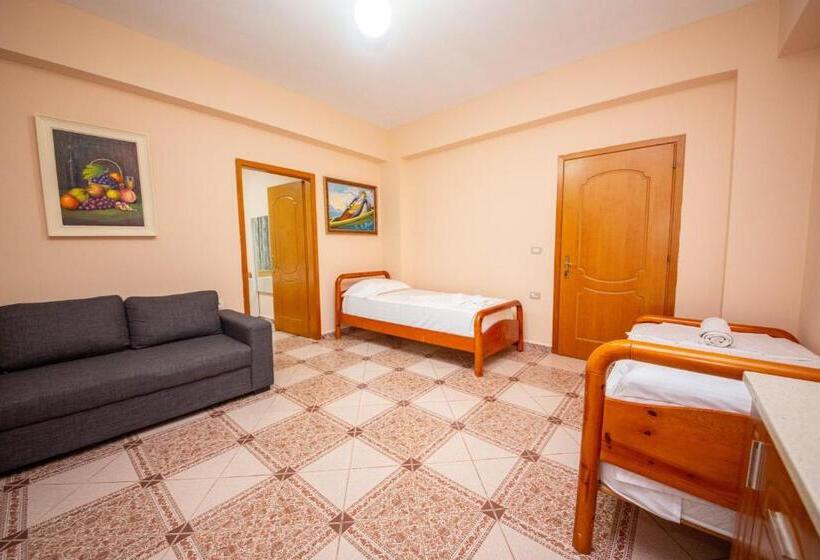 Family Room, Vila Era Ksamil