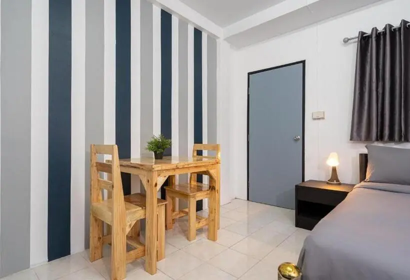 エコノミールーム, Black Pantera Hostel