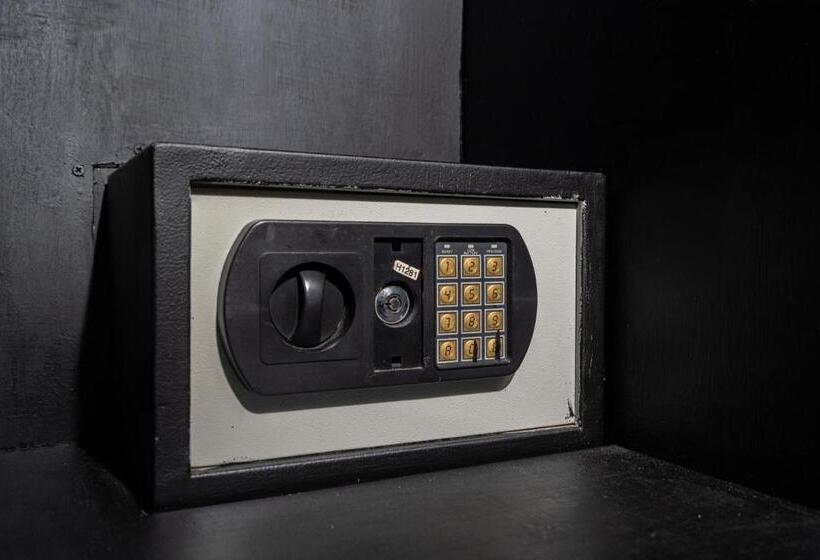 Deluxe Zimmer mit Balkon, Black Pantera Hostel