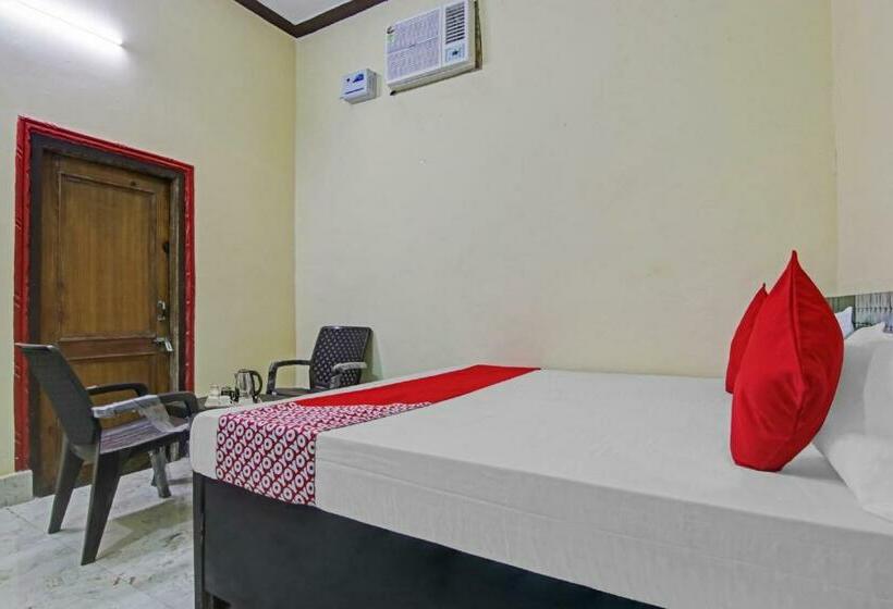 Трехместный Номер Классика, Oyo Flagship 80796 Bansi  Party Hall