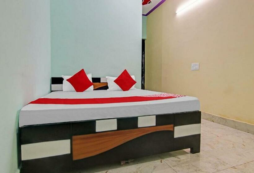 Трехместный Номер Классика, Oyo Flagship 80796 Bansi  Party Hall